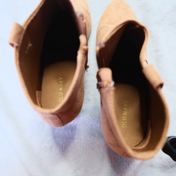 Old Navy Faux Suede Boots Gorpcore Zip Up Camel Western 3” heel Sz 7 - Picture 9 of 9